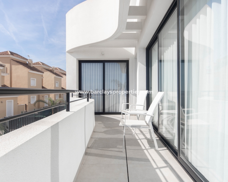 Wederverkoop - Vrijstaande Villa - Urb. La Marina