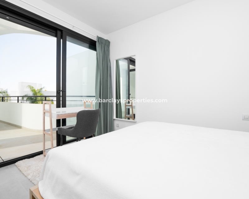 Wederverkoop - Vrijstaande Villa - Urb. La Marina