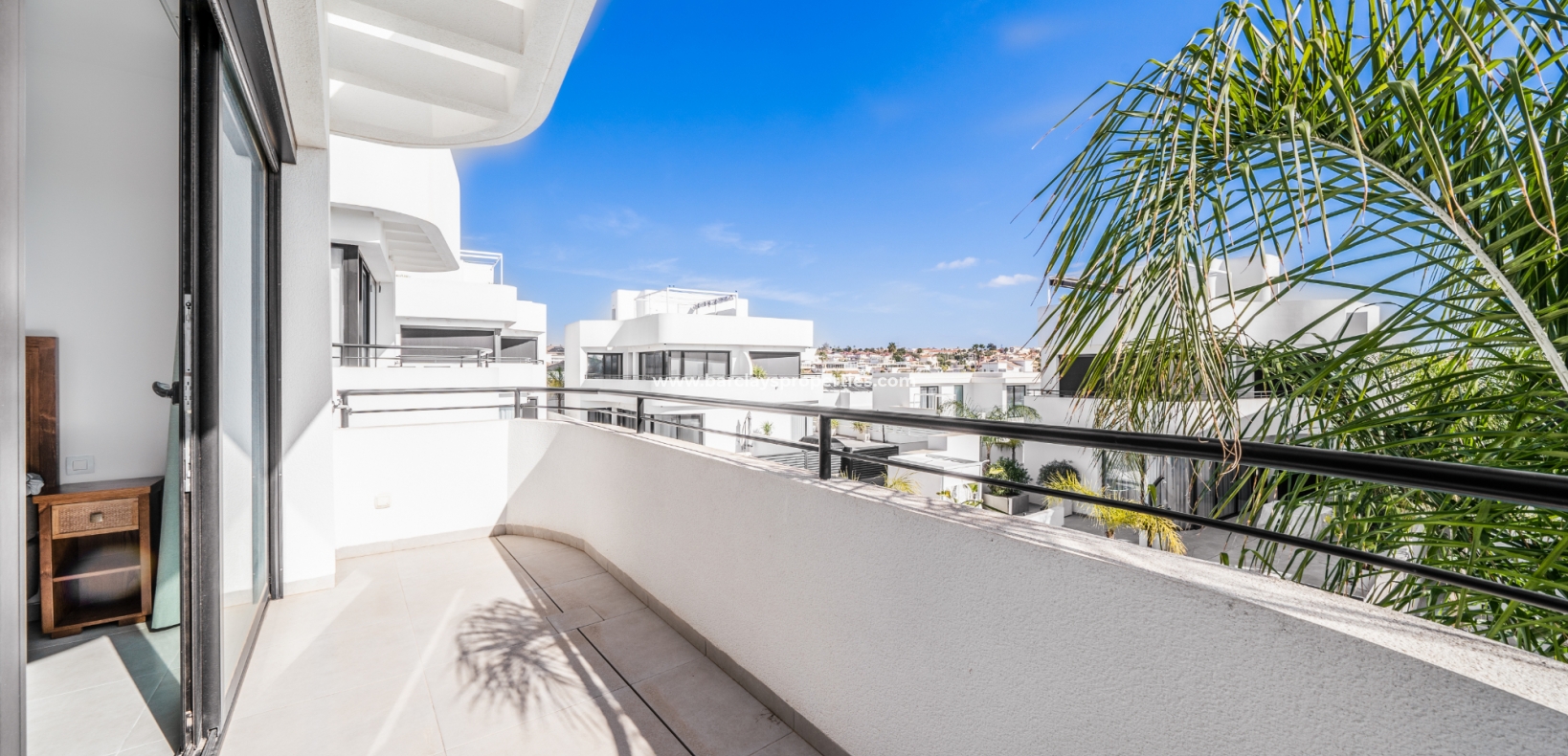 Wederverkoop - Vrijstaande Villa - Urb. La Marina