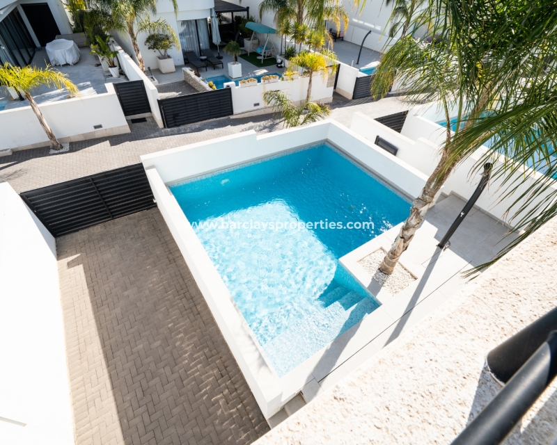 Wederverkoop - Vrijstaande Villa - Urb. La Marina