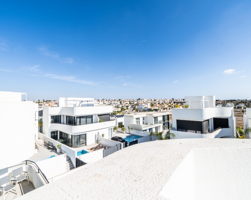 Wederverkoop - Vrijstaande Villa - Urb. La Marina