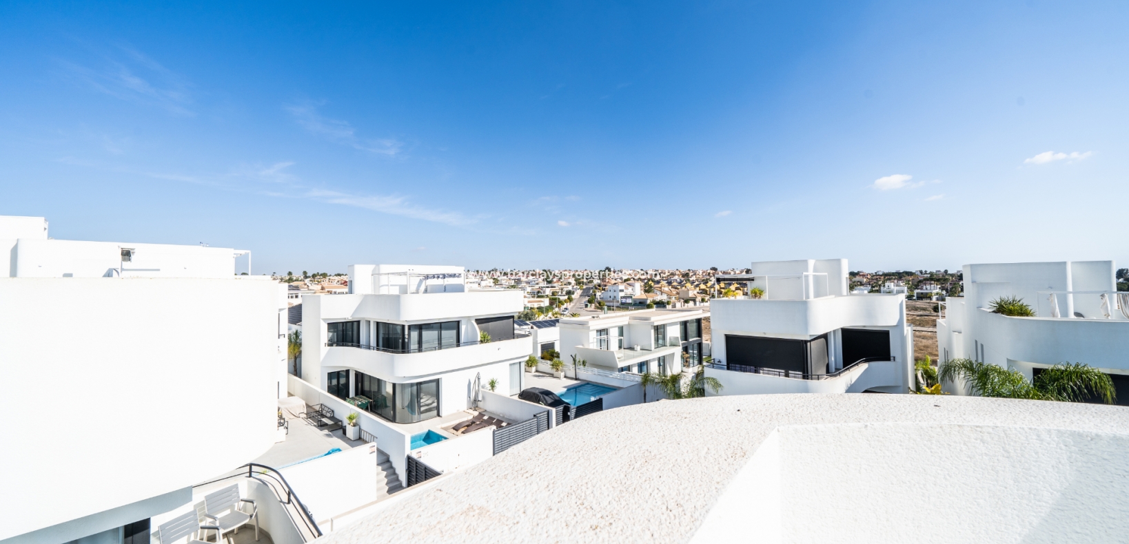 Wederverkoop - Vrijstaande Villa - Urb. La Marina