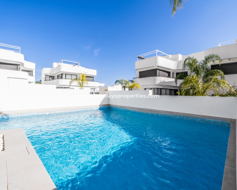 Wederverkoop - Vrijstaande Villa - Urb. La Marina