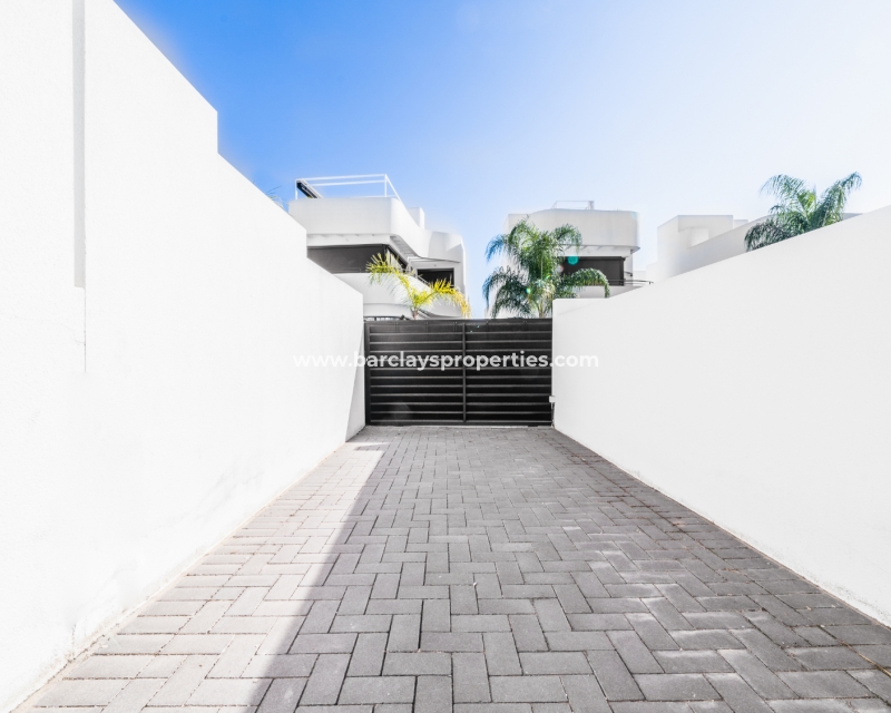 Wederverkoop - Vrijstaande Villa - Urb. La Marina