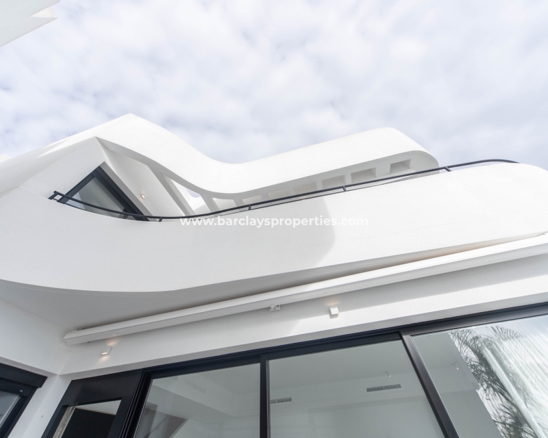 Wederverkoop - Vrijstaande Villa - Urb. La Marina