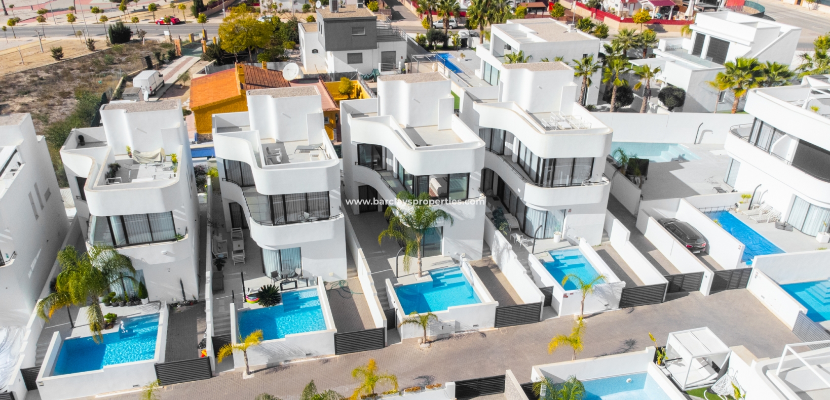 Wederverkoop - Vrijstaande Villa - Urb. La Marina