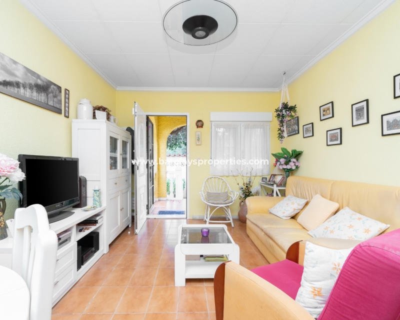 Wederverkoop - Vrijstaande Villa - Urb. La Marina