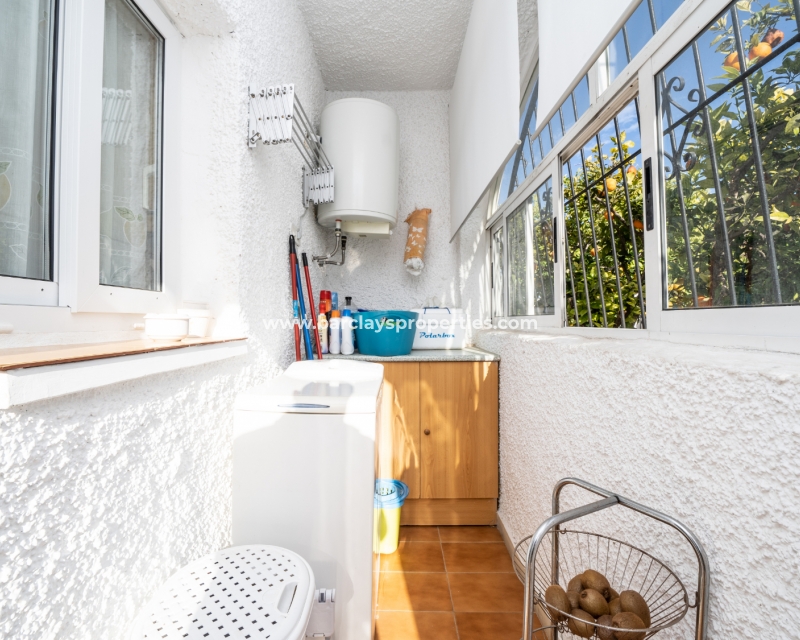 Wederverkoop - Vrijstaande Villa - Urb. La Marina