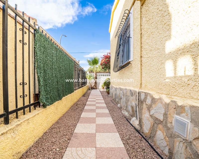 Wederverkoop - Vrijstaande Villa - Urb. La Marina