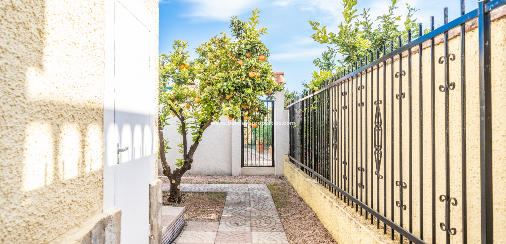 Wederverkoop - Vrijstaande Villa - Urb. La Marina