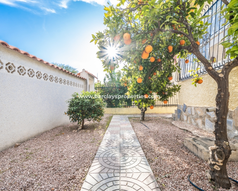 Wederverkoop - Vrijstaande Villa - Urb. La Marina