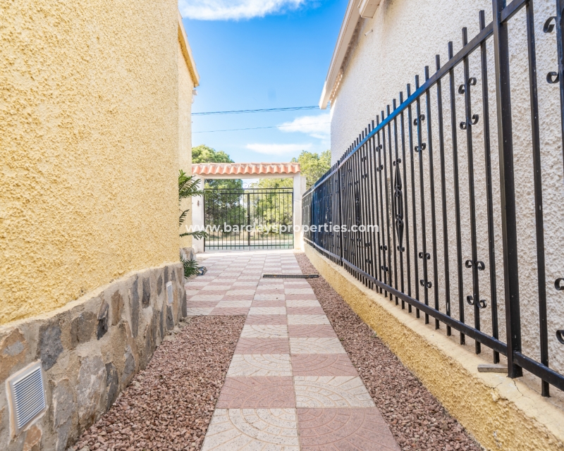 Wederverkoop - Vrijstaande Villa - Urb. La Marina