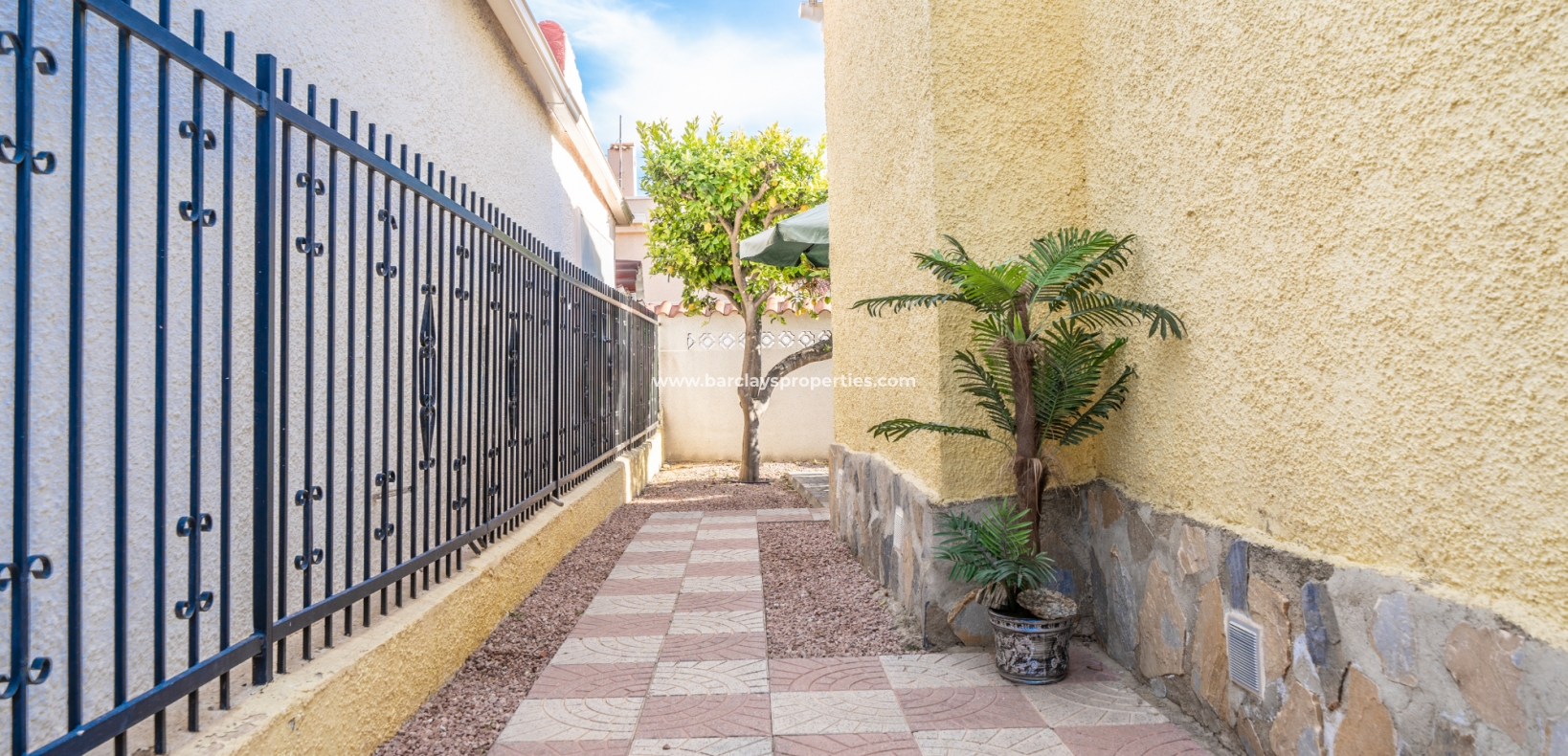 Wederverkoop - Vrijstaande Villa - Urb. La Marina