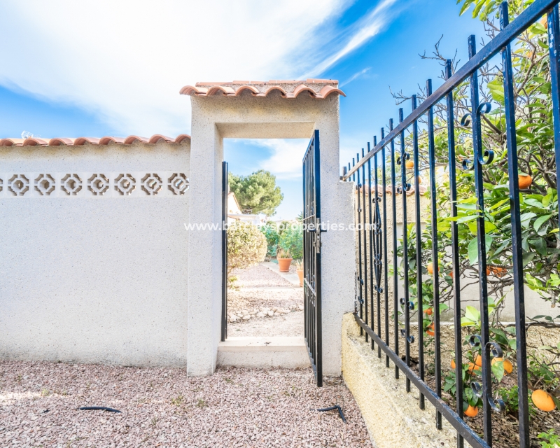 Wederverkoop - Vrijstaande Villa - Urb. La Marina