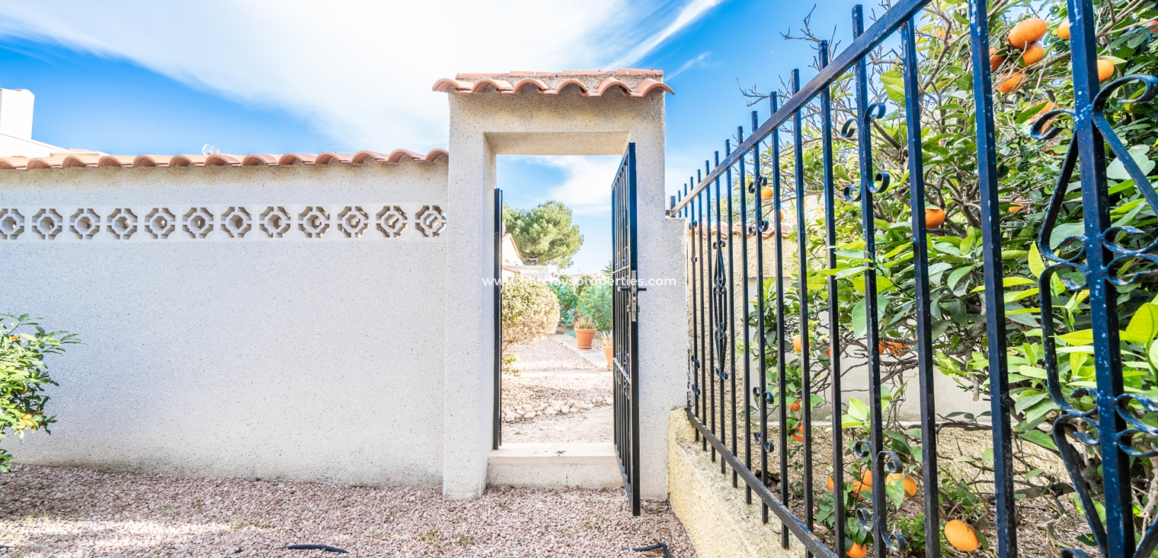 Wederverkoop - Vrijstaande Villa - Urb. La Marina