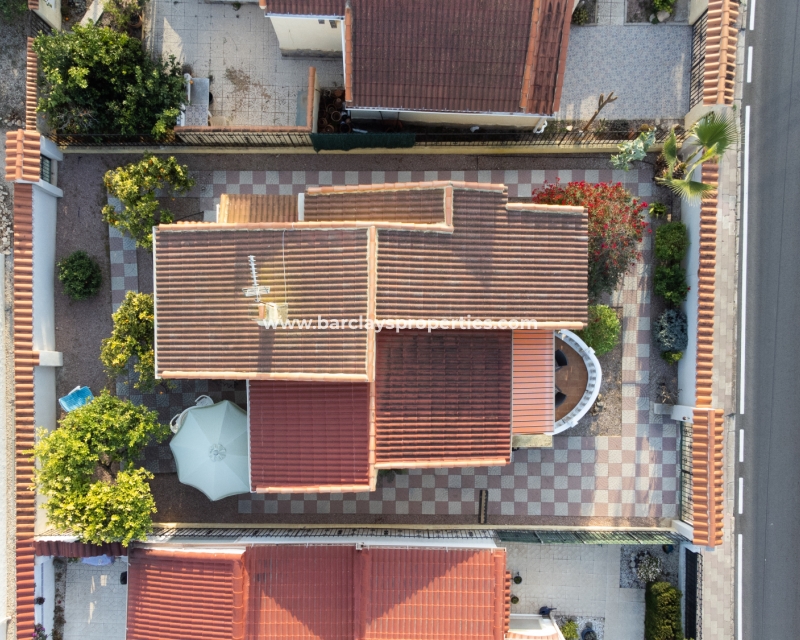 Wederverkoop - Vrijstaande Villa - Urb. La Marina