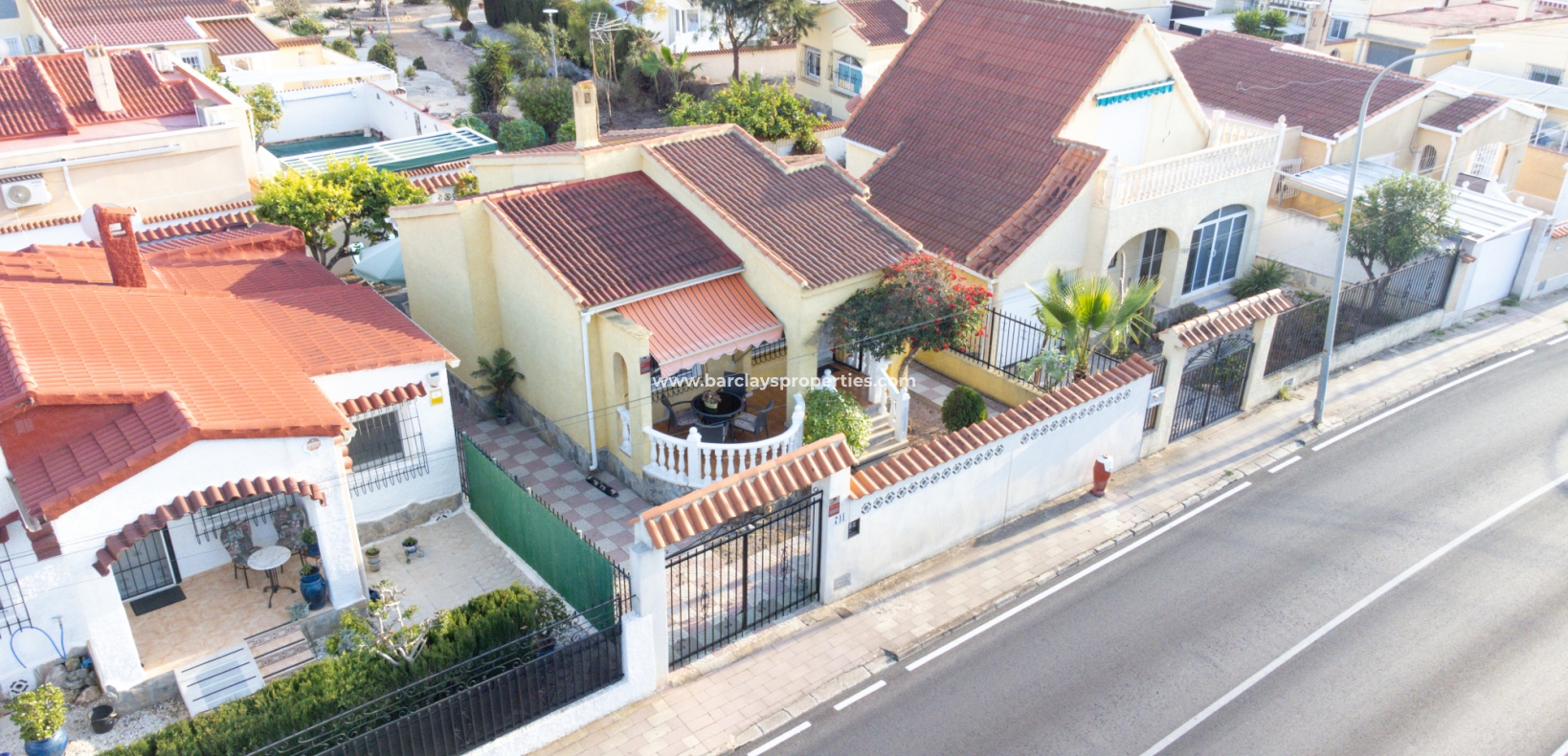 Wederverkoop - Vrijstaande Villa - Urb. La Marina