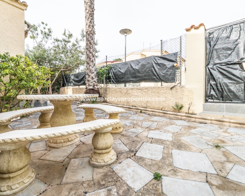 Wederverkoop - Vrijstaande Villa - Urb. La Marina