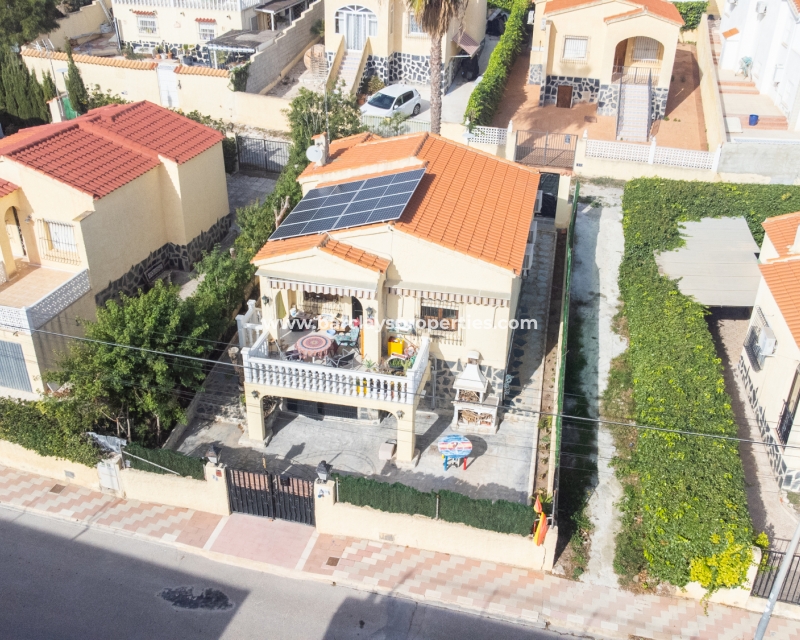 Wederverkoop - Vrijstaande Villa - Urb. La Marina