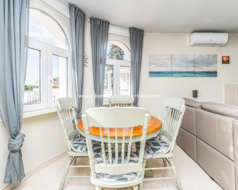 Wederverkoop - Vrijstaande Villa - Urb. La Marina