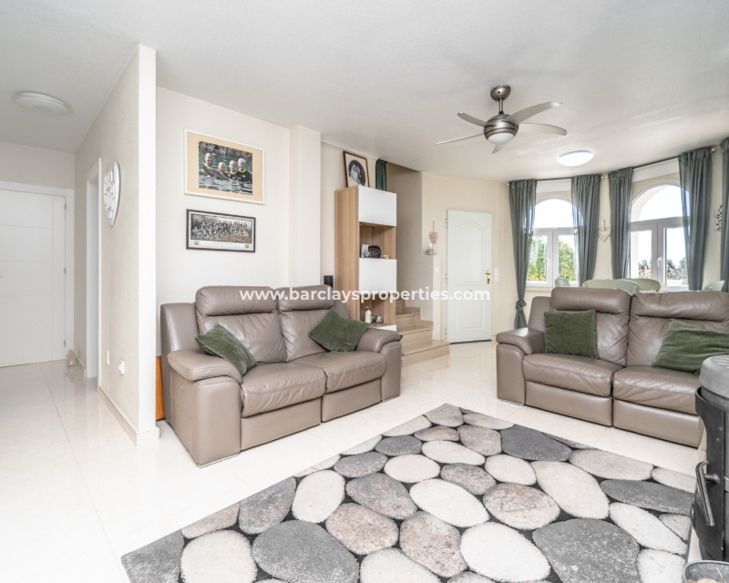 Wederverkoop - Vrijstaande Villa - Urb. La Marina