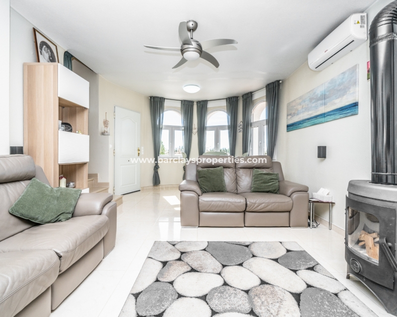 Wederverkoop - Vrijstaande Villa - Urb. La Marina