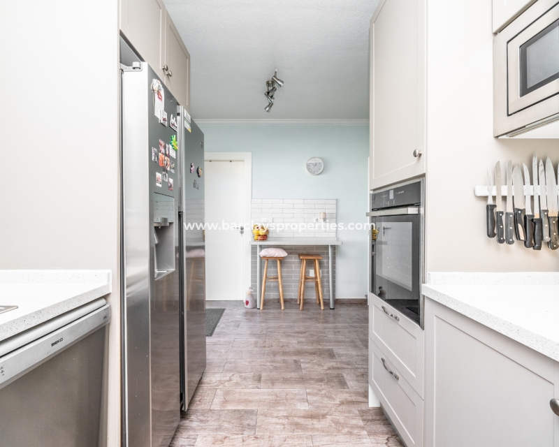 Wederverkoop - Vrijstaande Villa - Urb. La Marina