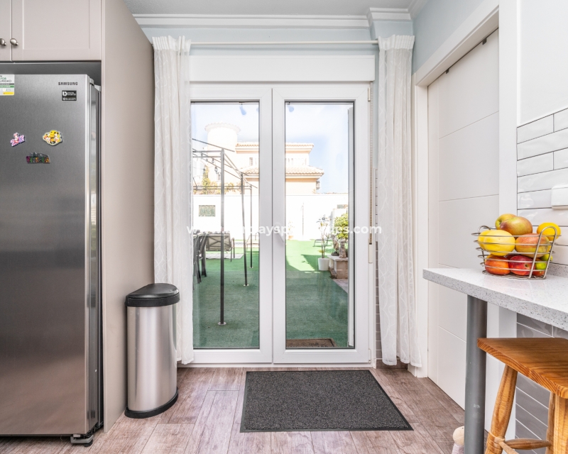 Wederverkoop - Vrijstaande Villa - Urb. La Marina