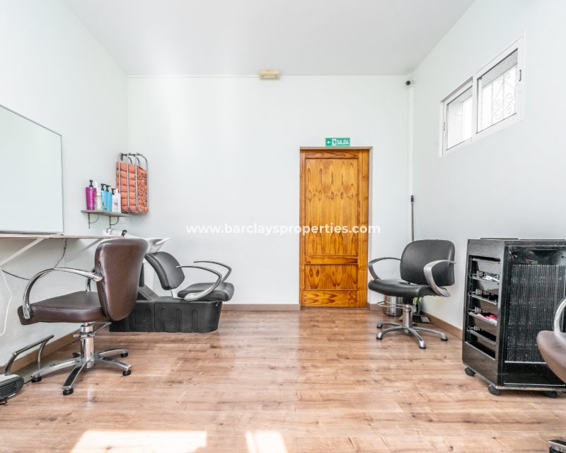 Wederverkoop - Vrijstaande Villa - Urb. La Marina