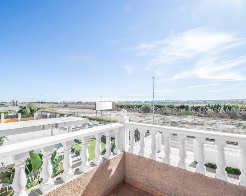 Wederverkoop - Vrijstaande Villa - Urb. La Marina