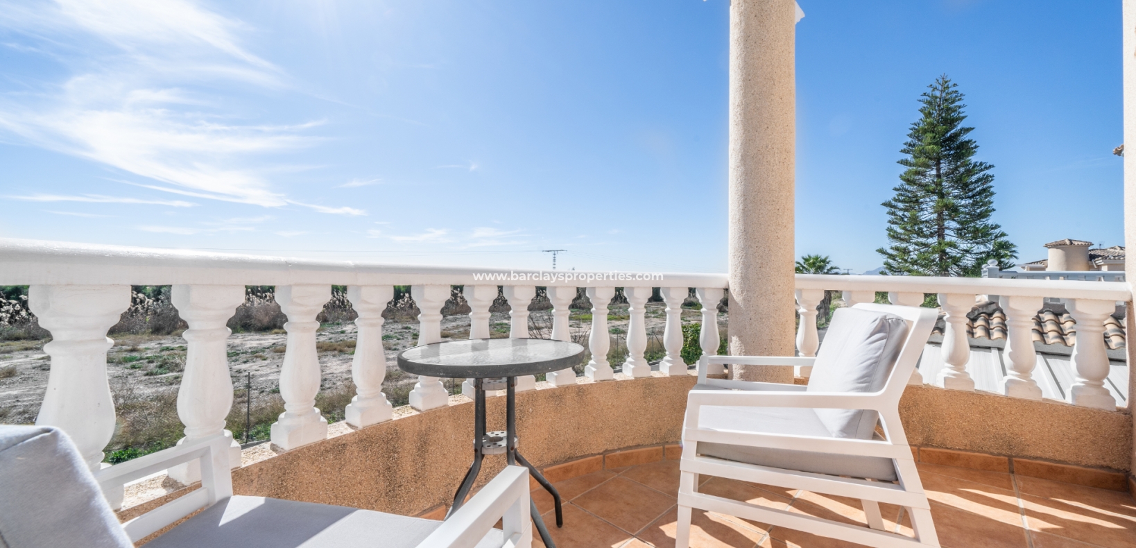 Wederverkoop - Vrijstaande Villa - Urb. La Marina