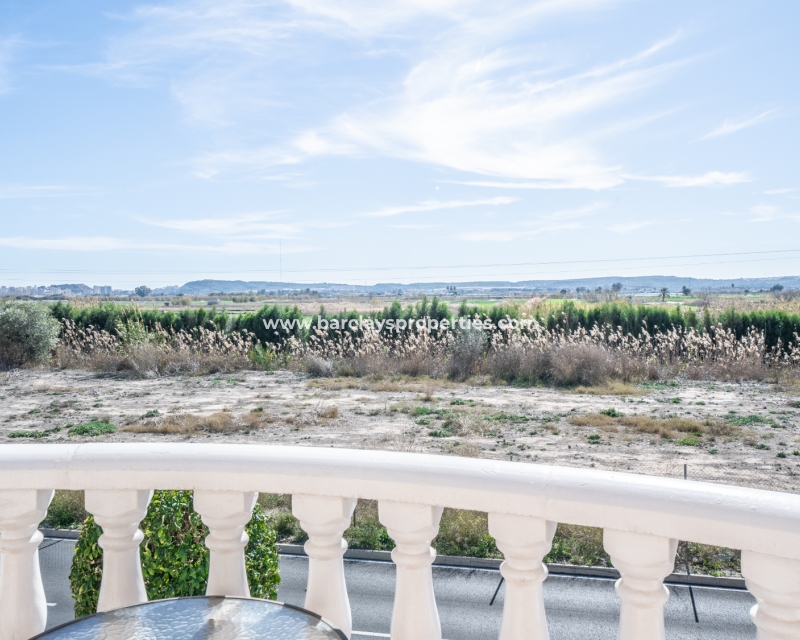 Wederverkoop - Vrijstaande Villa - Urb. La Marina