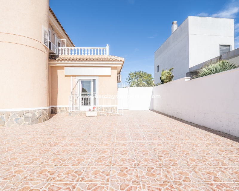 Wederverkoop - Vrijstaande Villa - Urb. La Marina