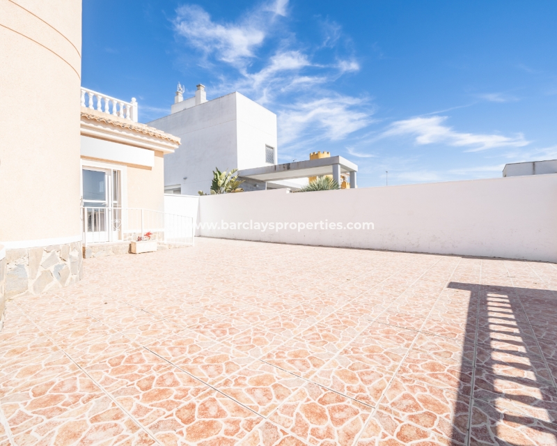 Wederverkoop - Vrijstaande Villa - Urb. La Marina