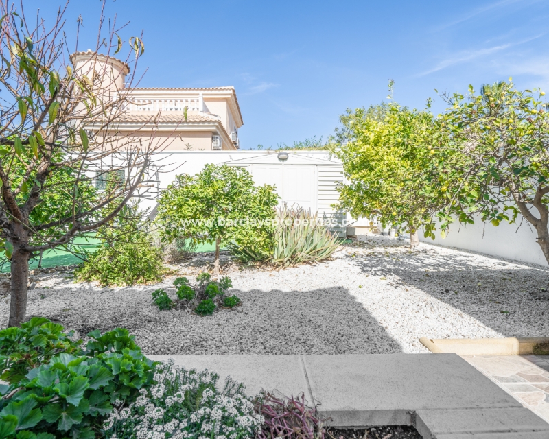 Wederverkoop - Vrijstaande Villa - Urb. La Marina