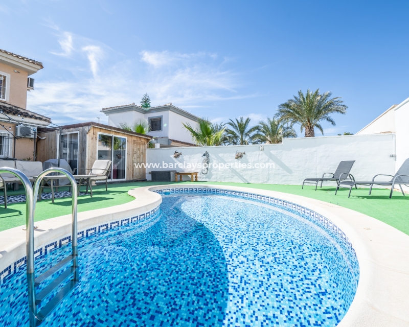 Wederverkoop - Vrijstaande Villa - Urb. La Marina