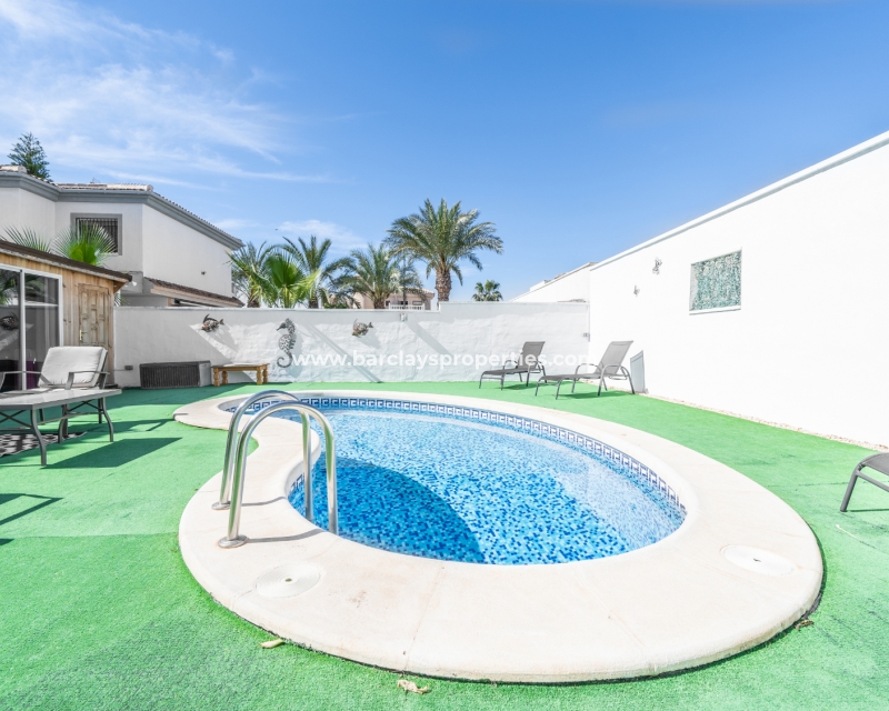 Wederverkoop - Vrijstaande Villa - Urb. La Marina