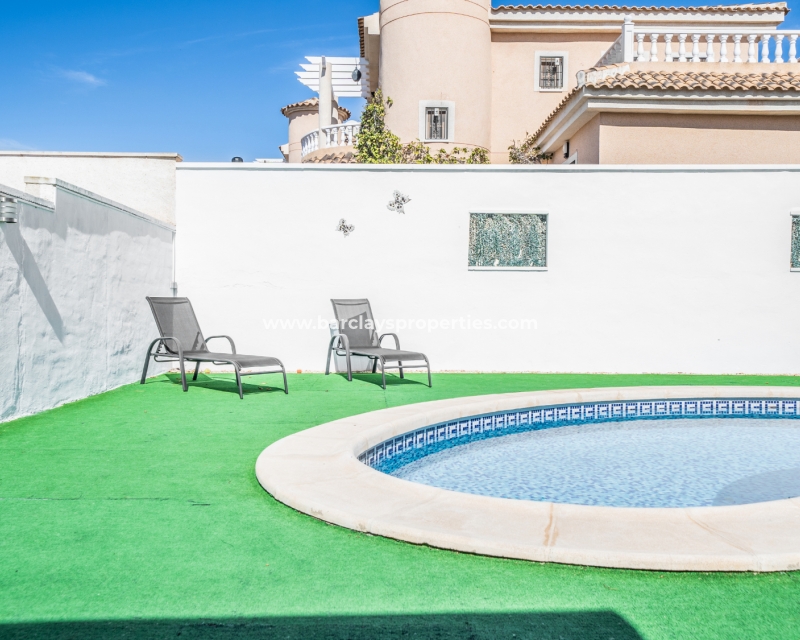 Wederverkoop - Vrijstaande Villa - Urb. La Marina