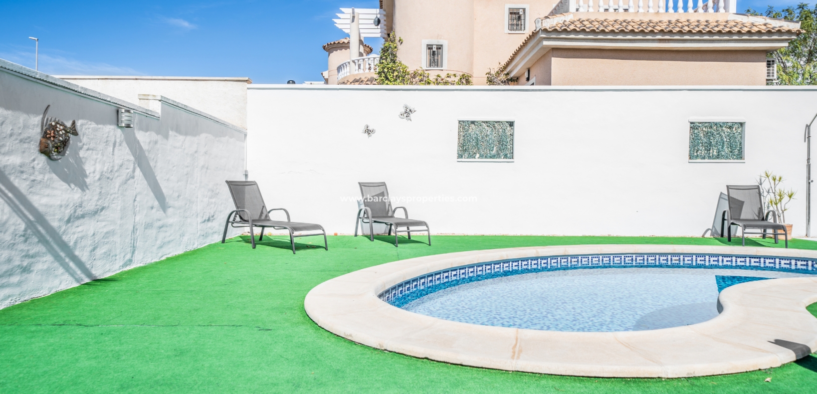 Wederverkoop - Vrijstaande Villa - Urb. La Marina