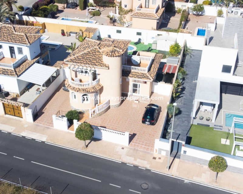 Wederverkoop - Vrijstaande Villa - Urb. La Marina