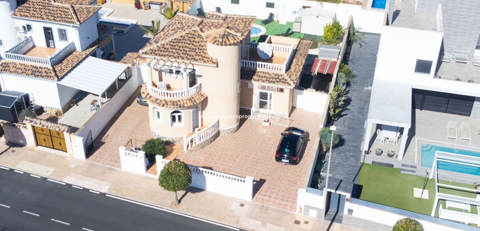 Wederverkoop - Vrijstaande Villa - Urb. La Marina