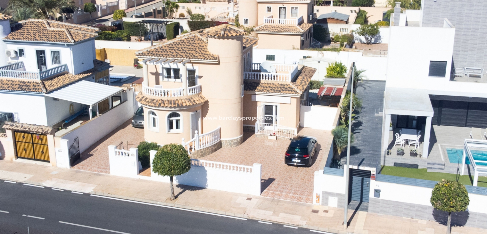 Wederverkoop - Vrijstaande Villa - Urb. La Marina