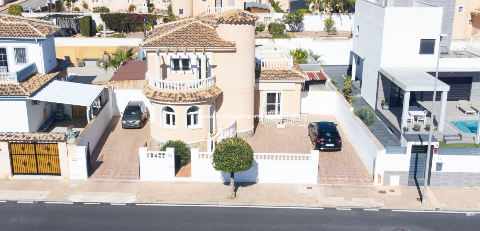 Wederverkoop - Vrijstaande Villa - Urb. La Marina