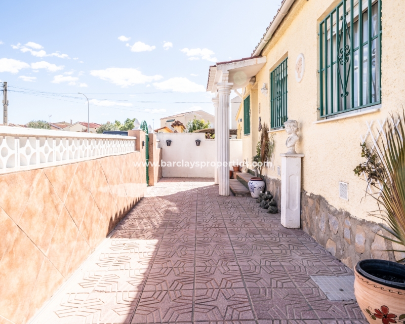 Wederverkoop - Vrijstaande Villa - Urb. La Marina