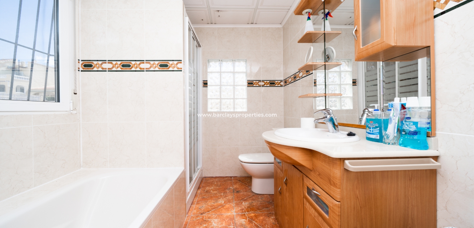 Wederverkoop - Vrijstaande Villa - Urb. La Marina