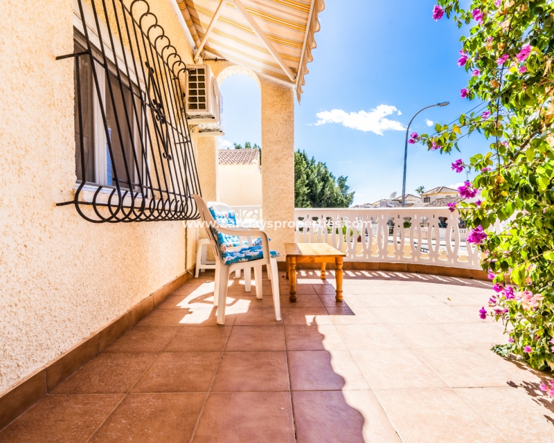 Wederverkoop - Vrijstaande Villa - Urb. La Marina