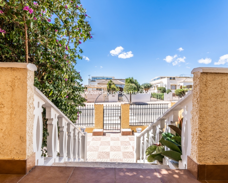 Wederverkoop - Vrijstaande Villa - Urb. La Marina