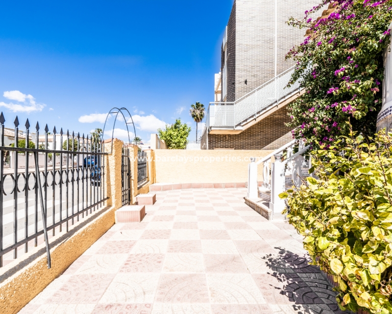 Wederverkoop - Vrijstaande Villa - Urb. La Marina