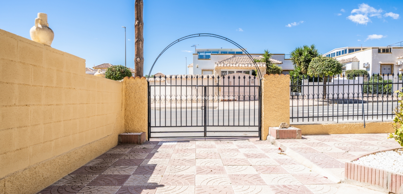 Wederverkoop - Vrijstaande Villa - Urb. La Marina