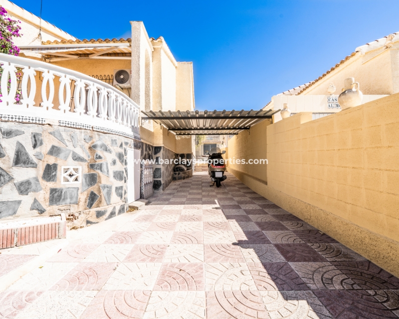 Wederverkoop - Vrijstaande Villa - Urb. La Marina